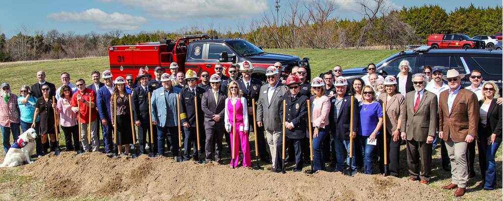 Group photo of attendees at the Heath DPS Station #30 ground breaking ceremony.