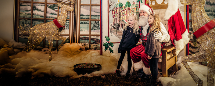 Santa at Holiday In Heath 2023.