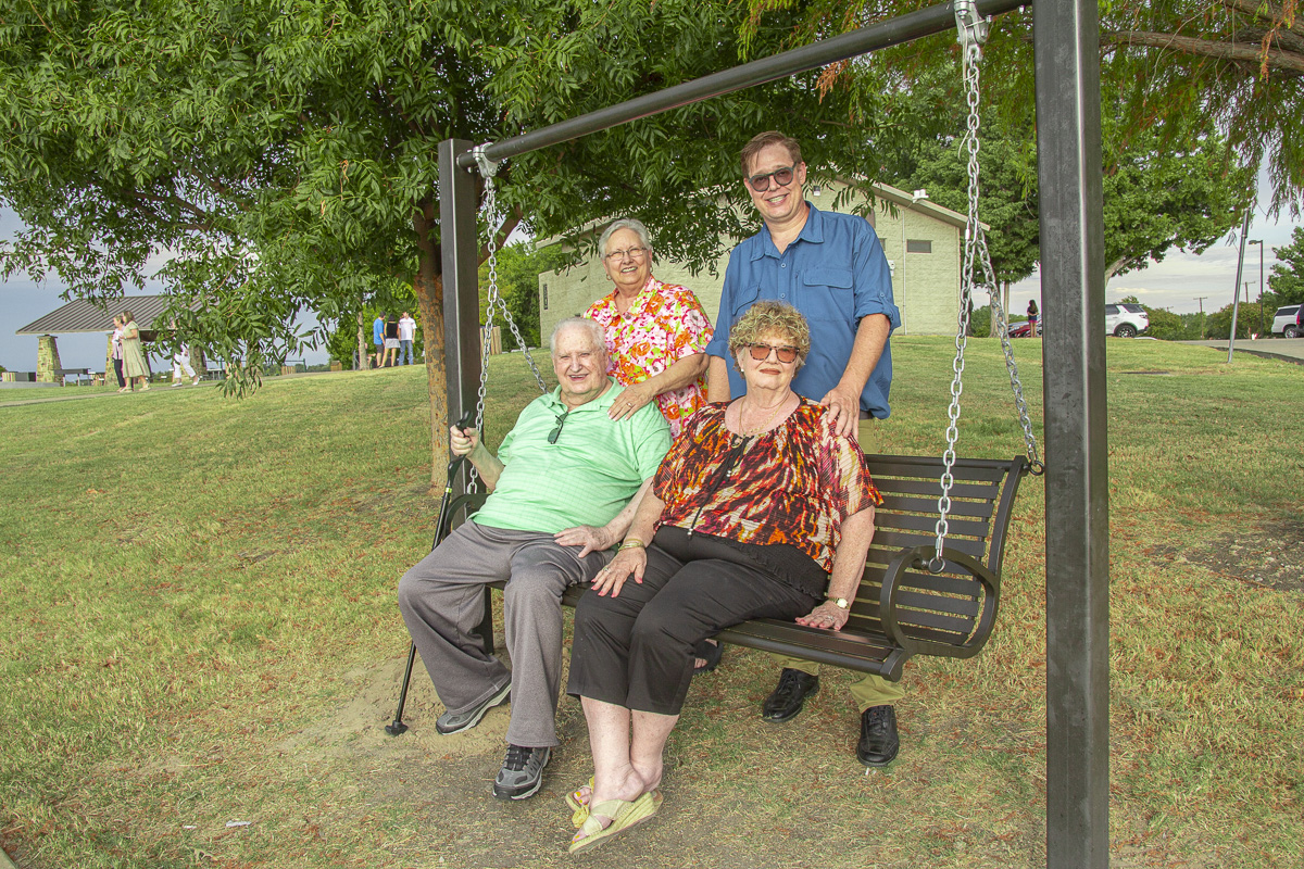Family and Friends of JOE B. CHAMBERLAIN